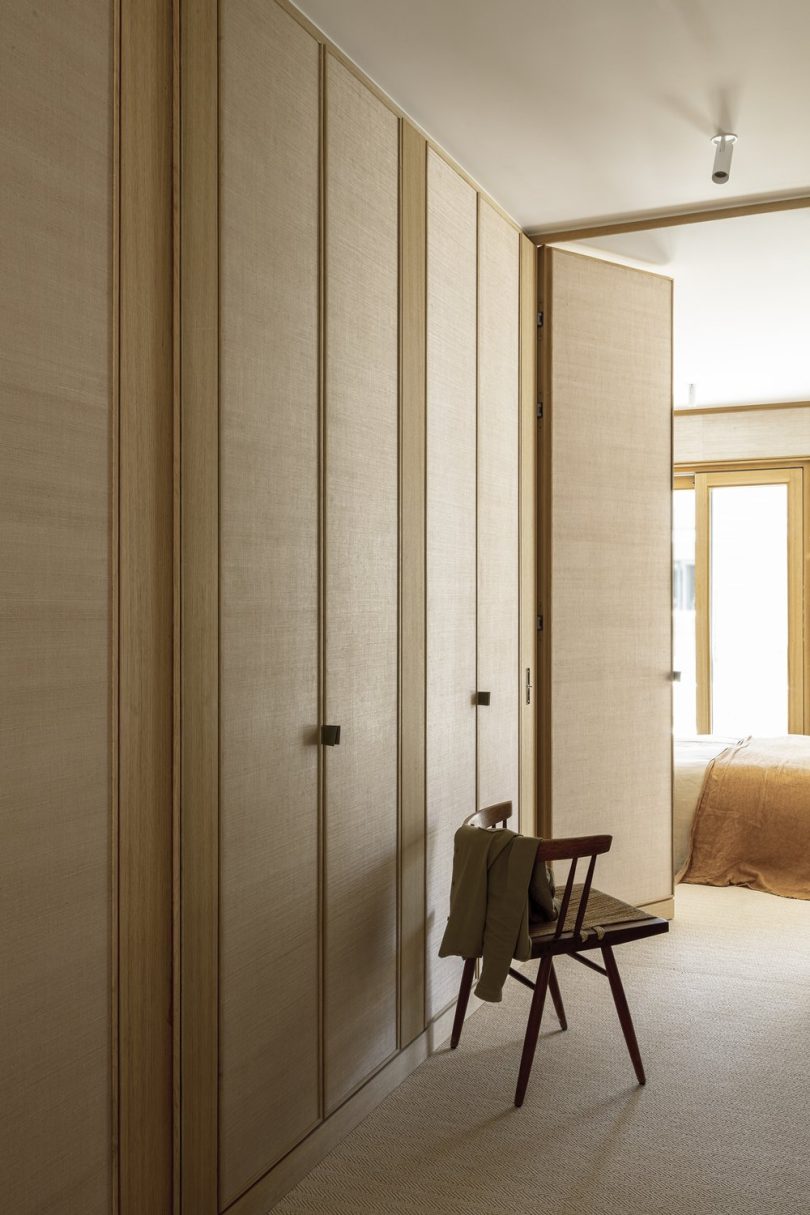 由AFTER BACH设计的极简空间Montaigne