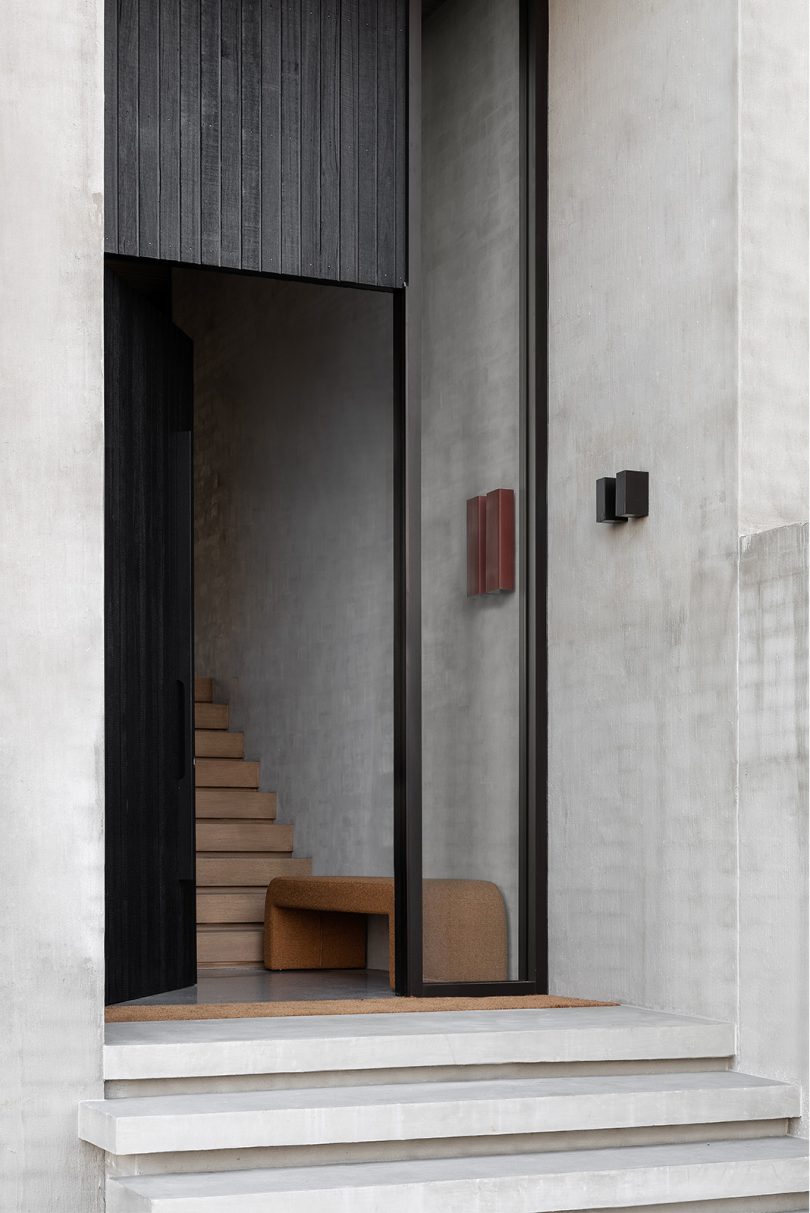 由GOLDEN设计的极简现代住宅Montfort House