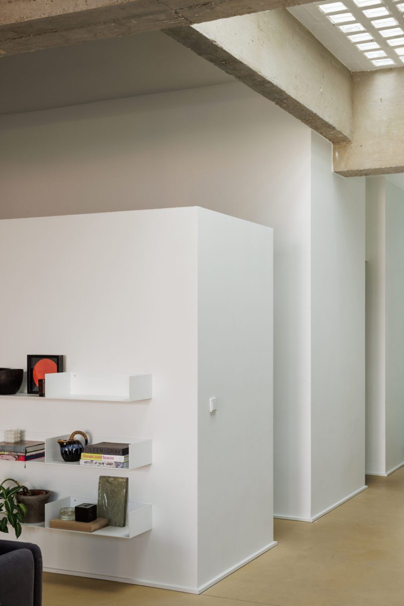 由Studio Contekst设计的极简住宅Project Mercurius