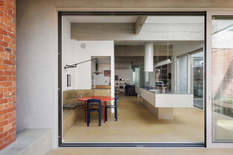 由Studio Contekst设计的极简住宅Project Mercurius