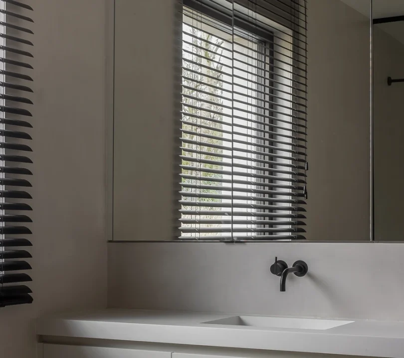 Van Damme - Vandeputte设计的极简主义住宅Residence VV