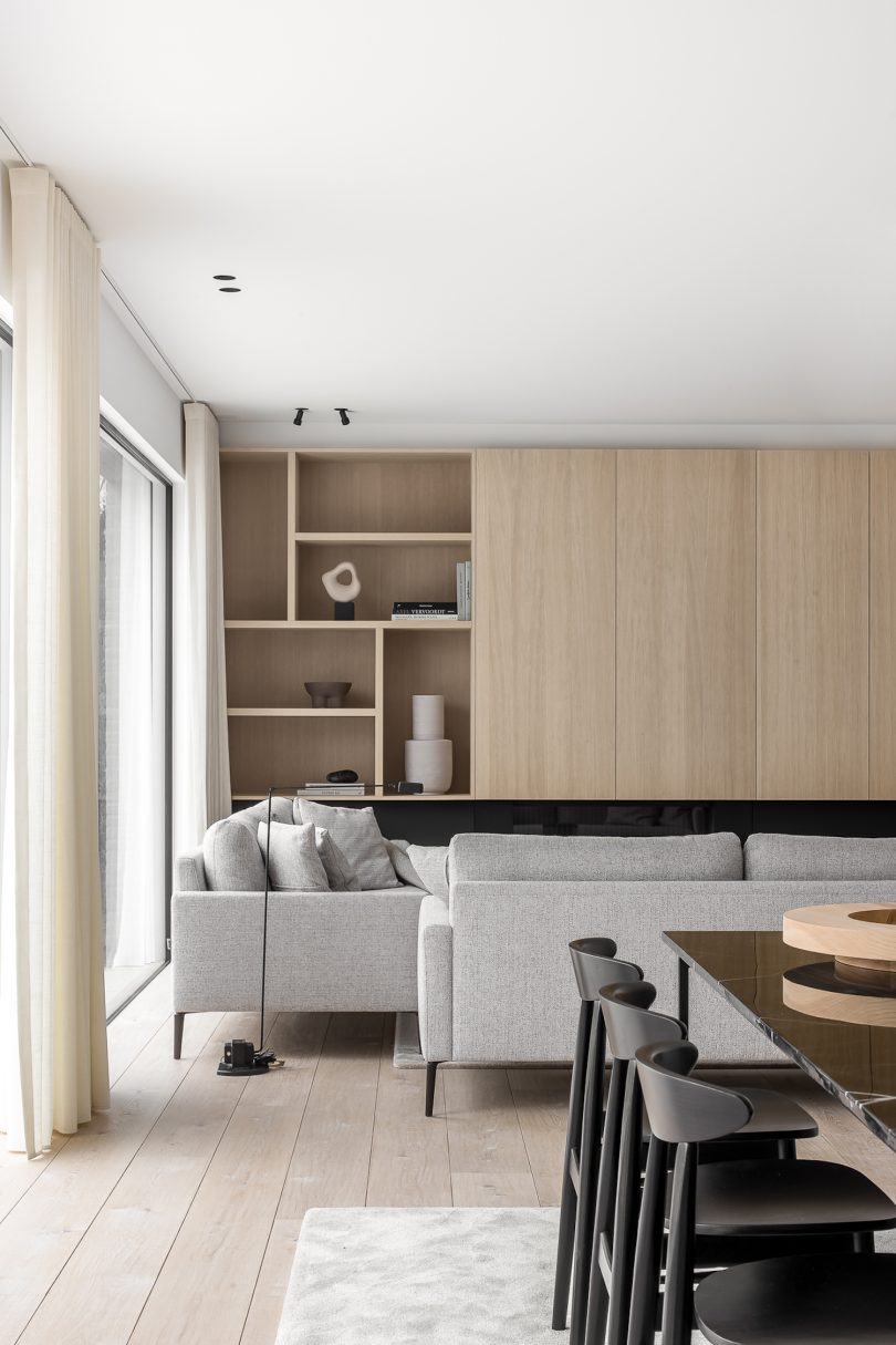 Van Damme - Vandeputte设计的极简主义住宅Residence VV