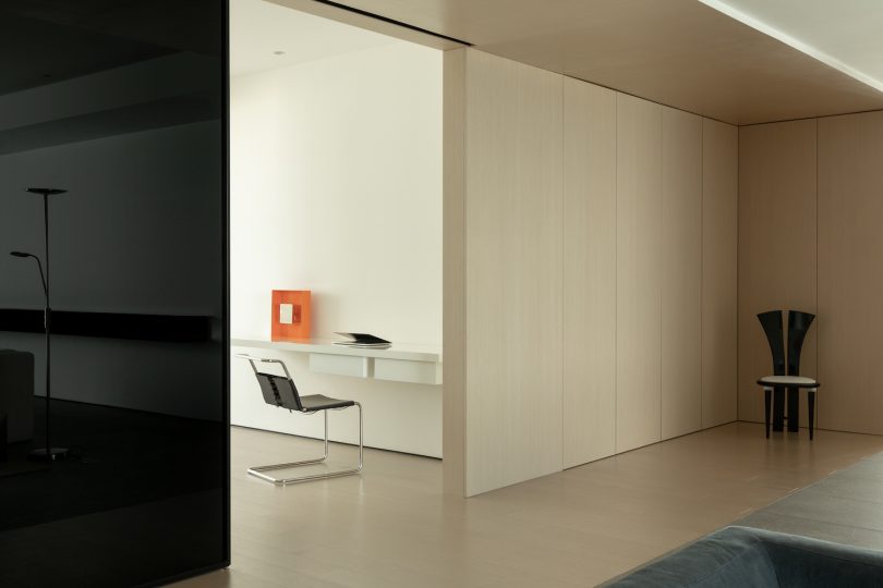 BETWEEN DESIGN设计的极简公寓Waterfront Apartment