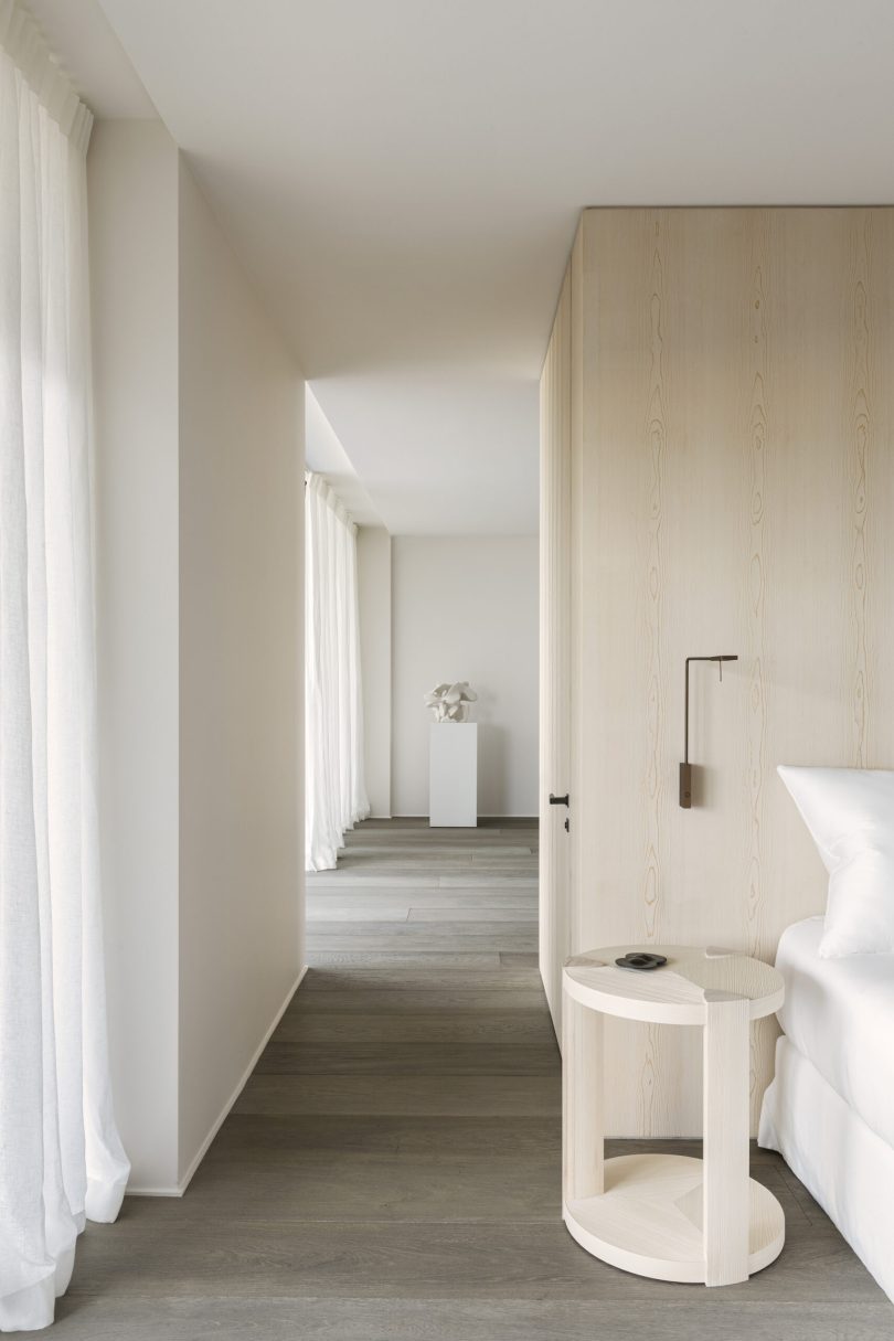 Eline Ostyn的极简室内设计Blanke Top OG