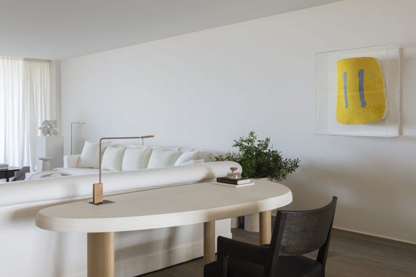 Eline Ostyn的极简室内设计Blanke Top OG