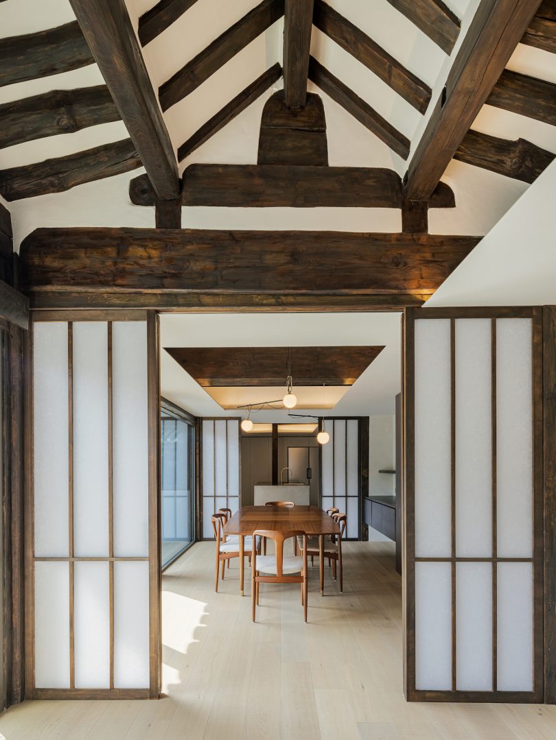 由OFTN Studio设计的极简住宅Hiddenjae