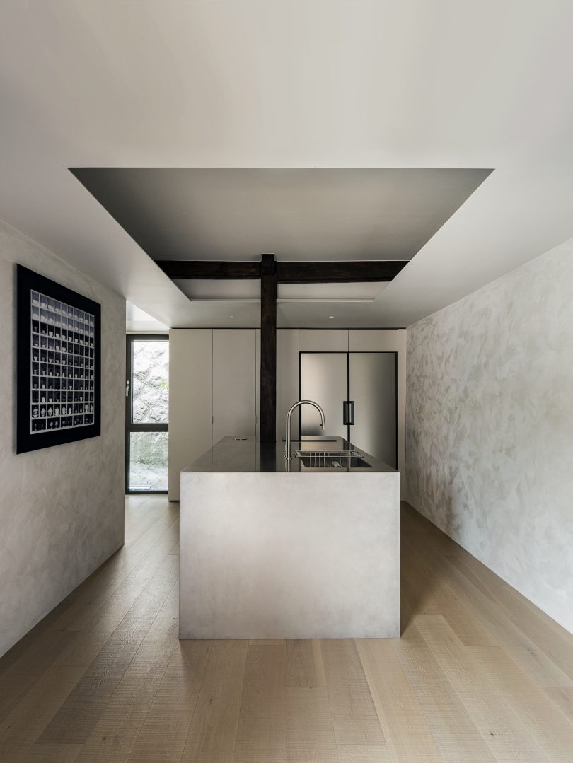 由OFTN Studio设计的极简住宅Hiddenjae
