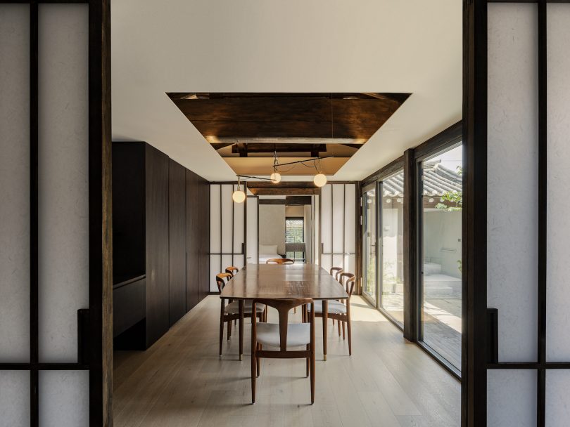 由OFTN Studio设计的极简住宅Hiddenjae