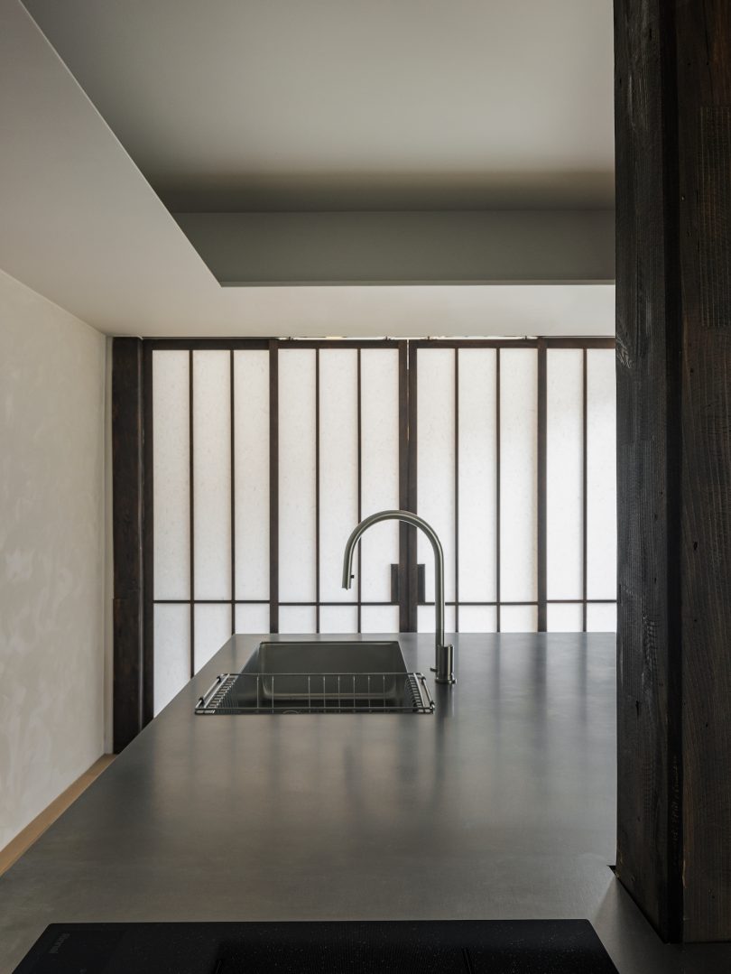 由OFTN Studio设计的极简住宅Hiddenjae