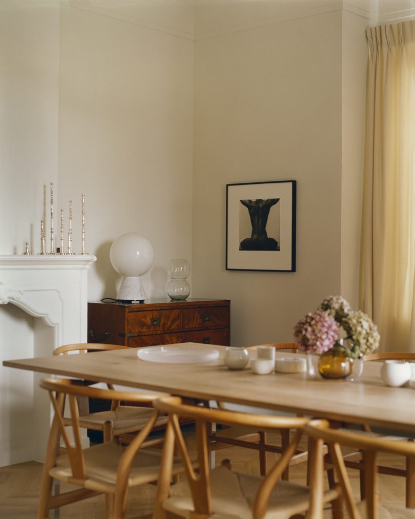 由Bernard Dubois Architects设计的简约住宅MB Residence