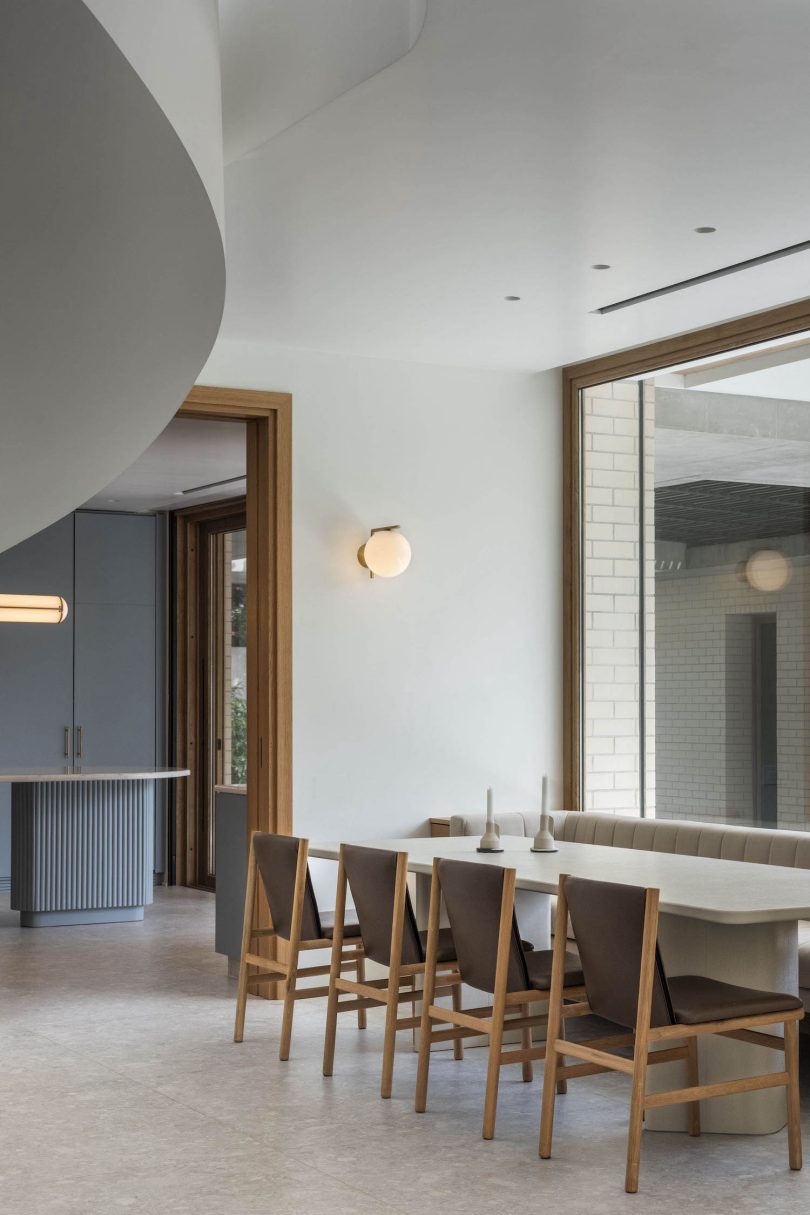 由Karina Kreth Architects设计的极简住宅MG House