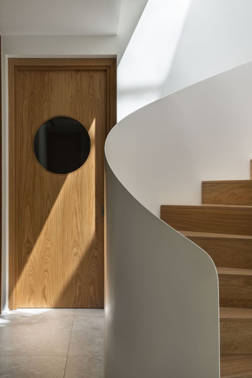 由Karina Kreth Architects设计的极简住宅MG House