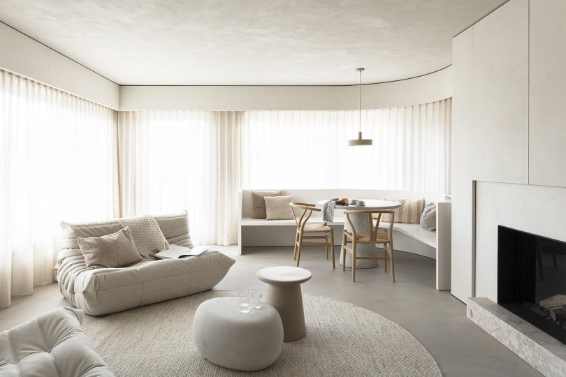 由TJIP设计的极简主义住宅Paardevissers