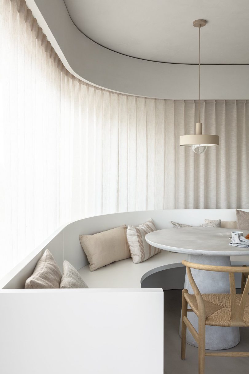 由TJIP设计的极简主义住宅Paardevissers