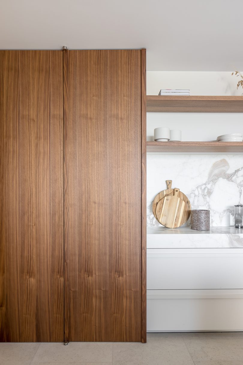 由Atelier 10.8设计的极简公寓Penthouse in Bruges