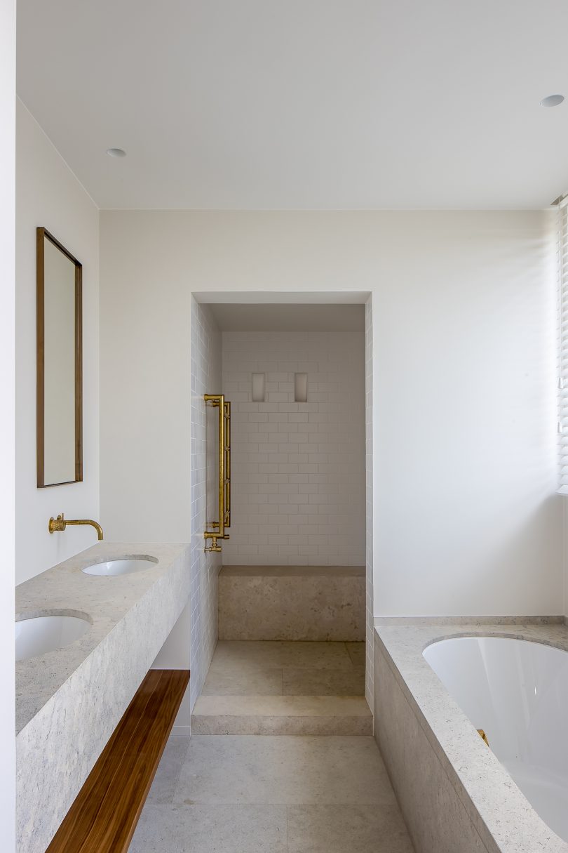 由Atelier 10.8设计的极简公寓Penthouse in Bruges