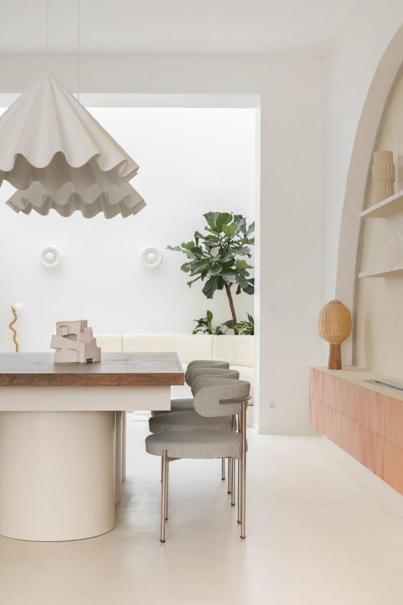 由Heju Studio设计的简约公寓Sesquez Loft