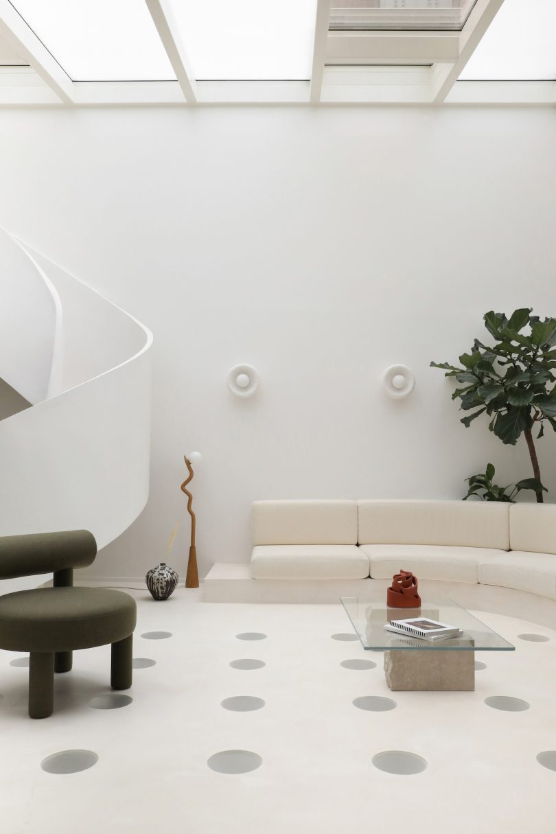 由Heju Studio设计的简约公寓Sesquez Loft