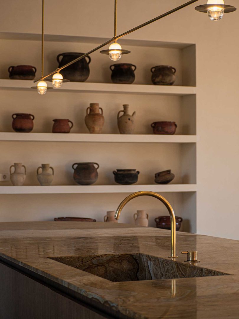 由BonVivant设计的极简主义住宅Son Serra