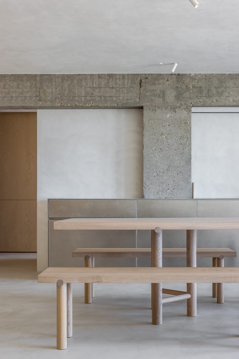 Nathalie Deboel设计的极简主义住宅Unraveled Soul