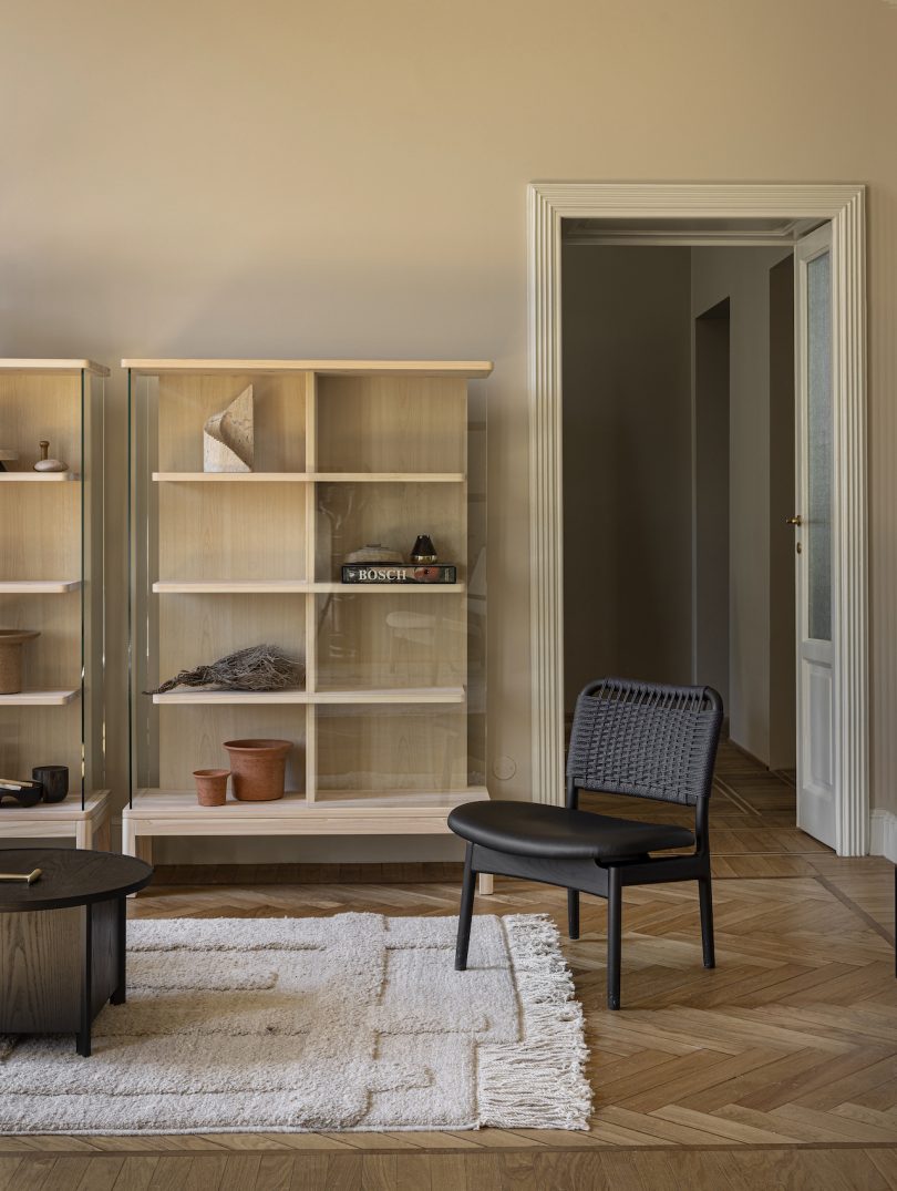 “静物 - 生活的艺术”展览:在极简主义设计中探索个人表达之美