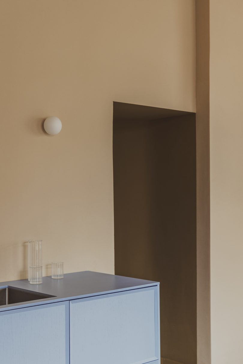 由Note Design Studio设计的极简空间An Artist’s Abode