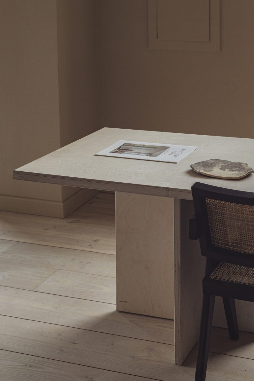 由Note Design Studio设计的极简空间An Artist’s Abode