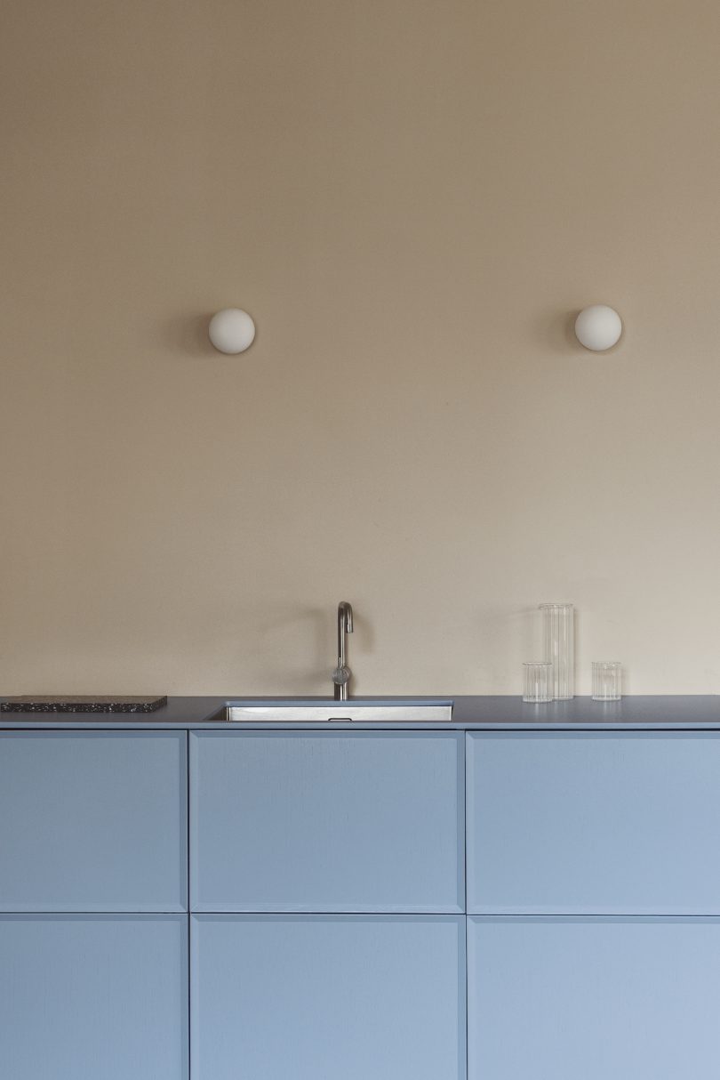 由Note Design Studio设计的极简空间An Artist’s Abode