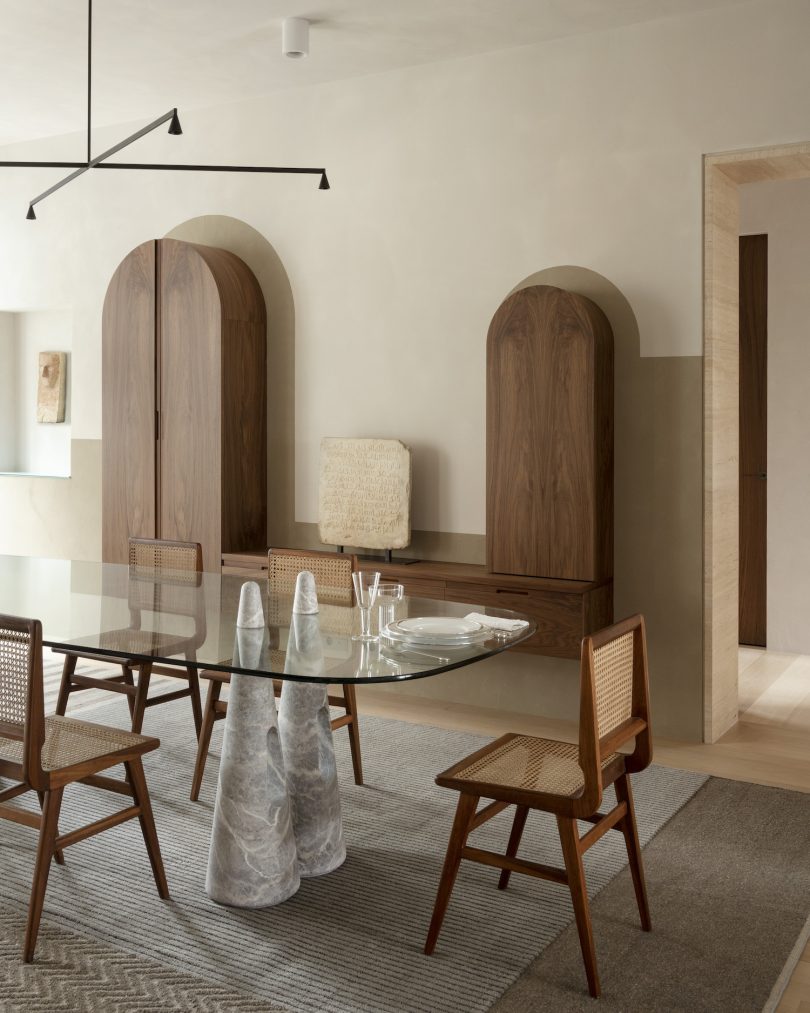 由razavi architecture设计的极简公寓Apartment XVIII