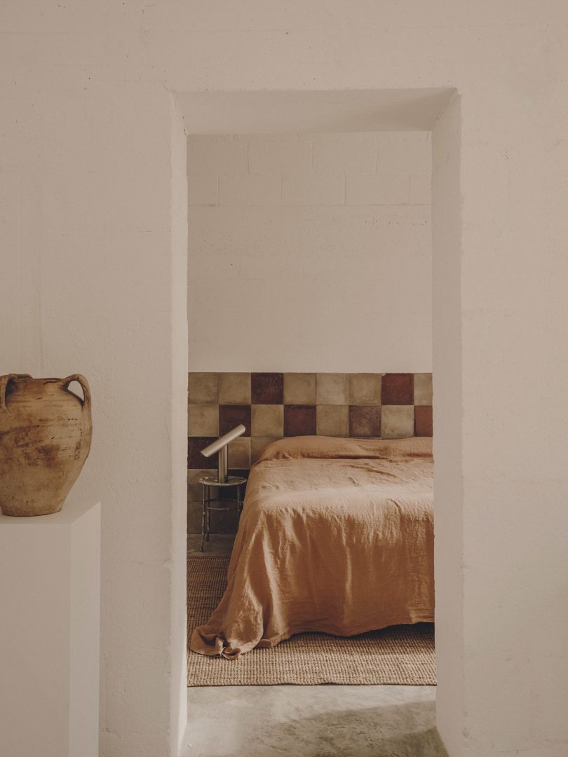 由Studio Andrew Trotter设计的极简住宅Borgo Gallana
