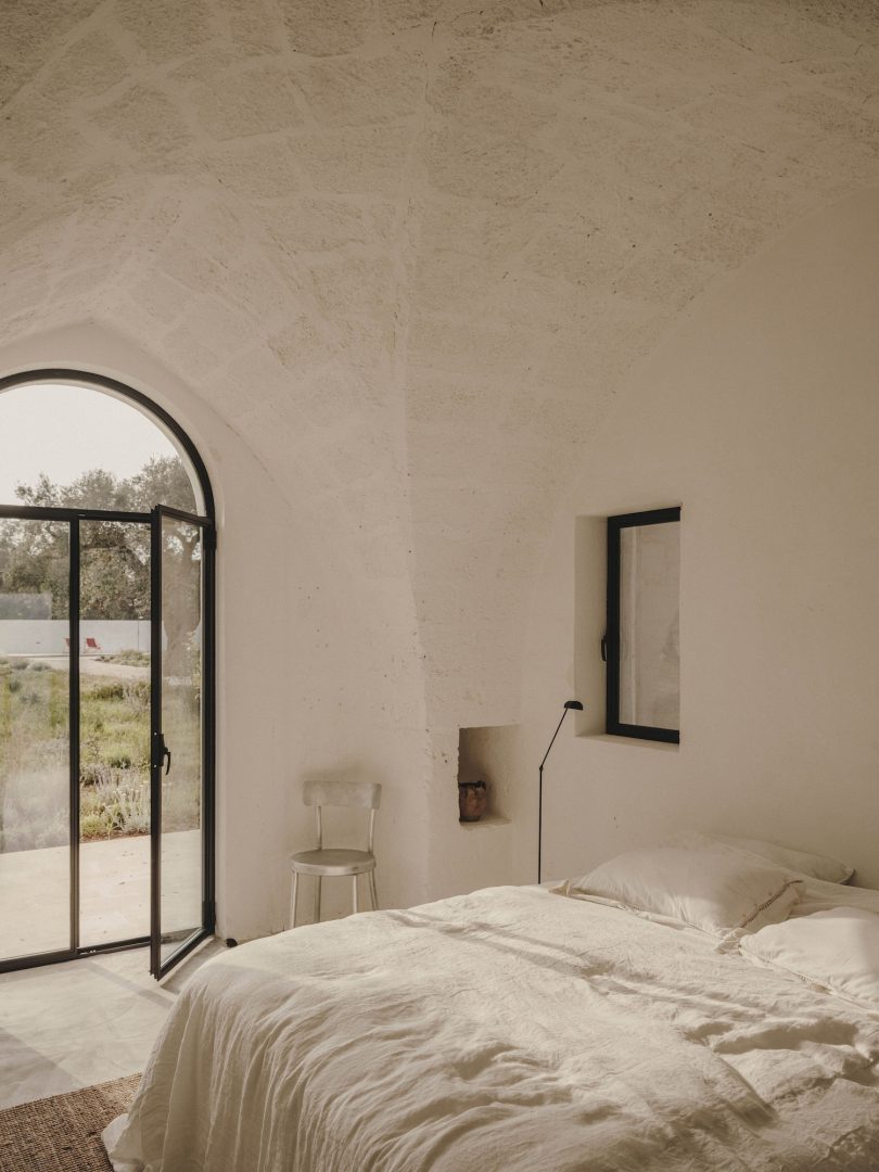 由Studio Andrew Trotter设计的极简住宅Borgo Gallana