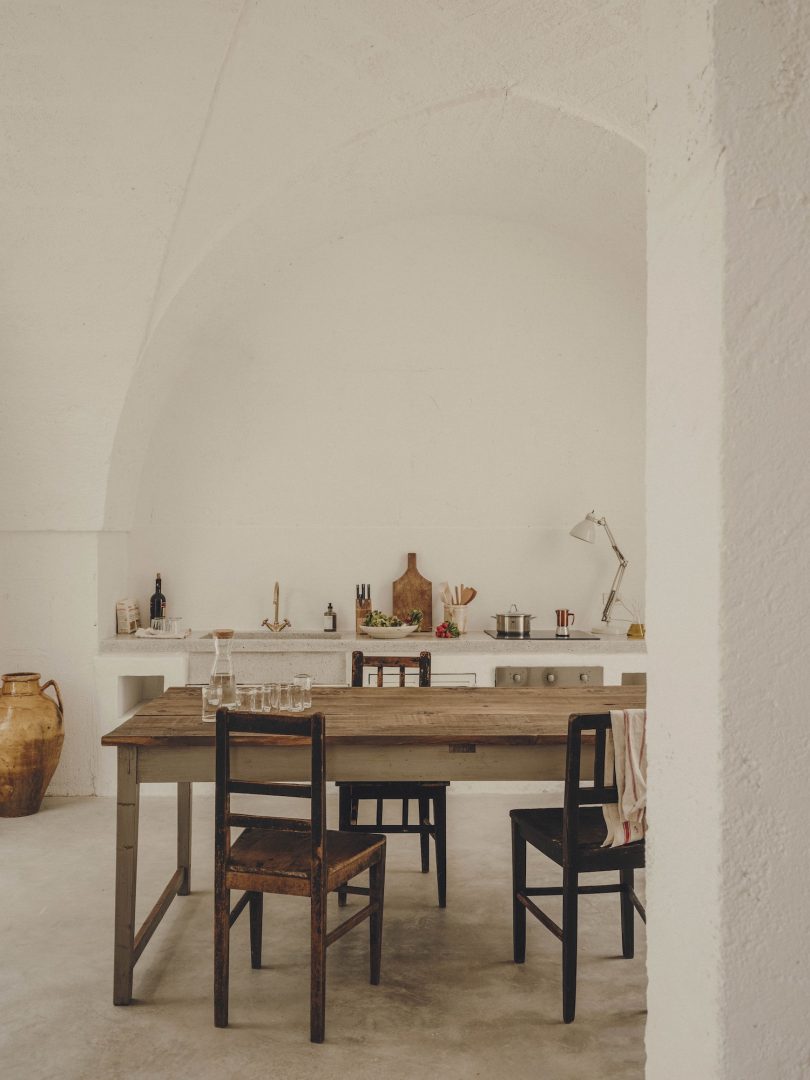 由Studio Andrew Trotter设计的极简住宅Borgo Gallana