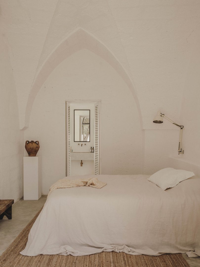 由Studio Andrew Trotter设计的极简住宅Borgo Gallana
