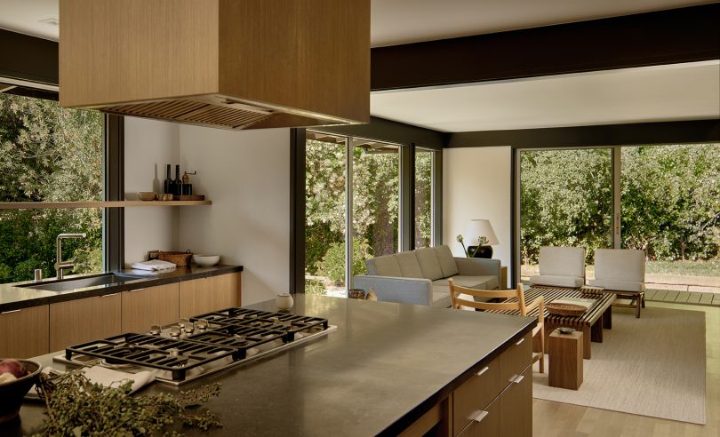 由Breland-Harper设计的极简主义住宅Burleigh House