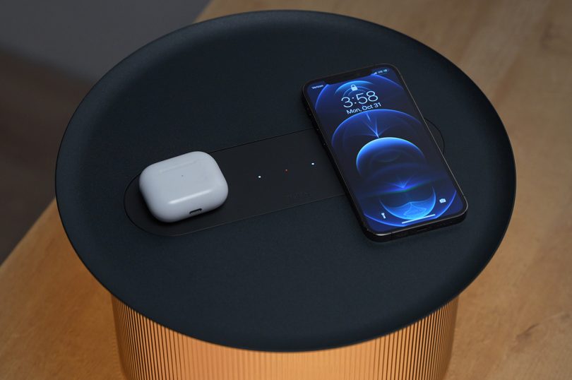 Pablo Designs设计的Carousel智能照明与无线充电合作