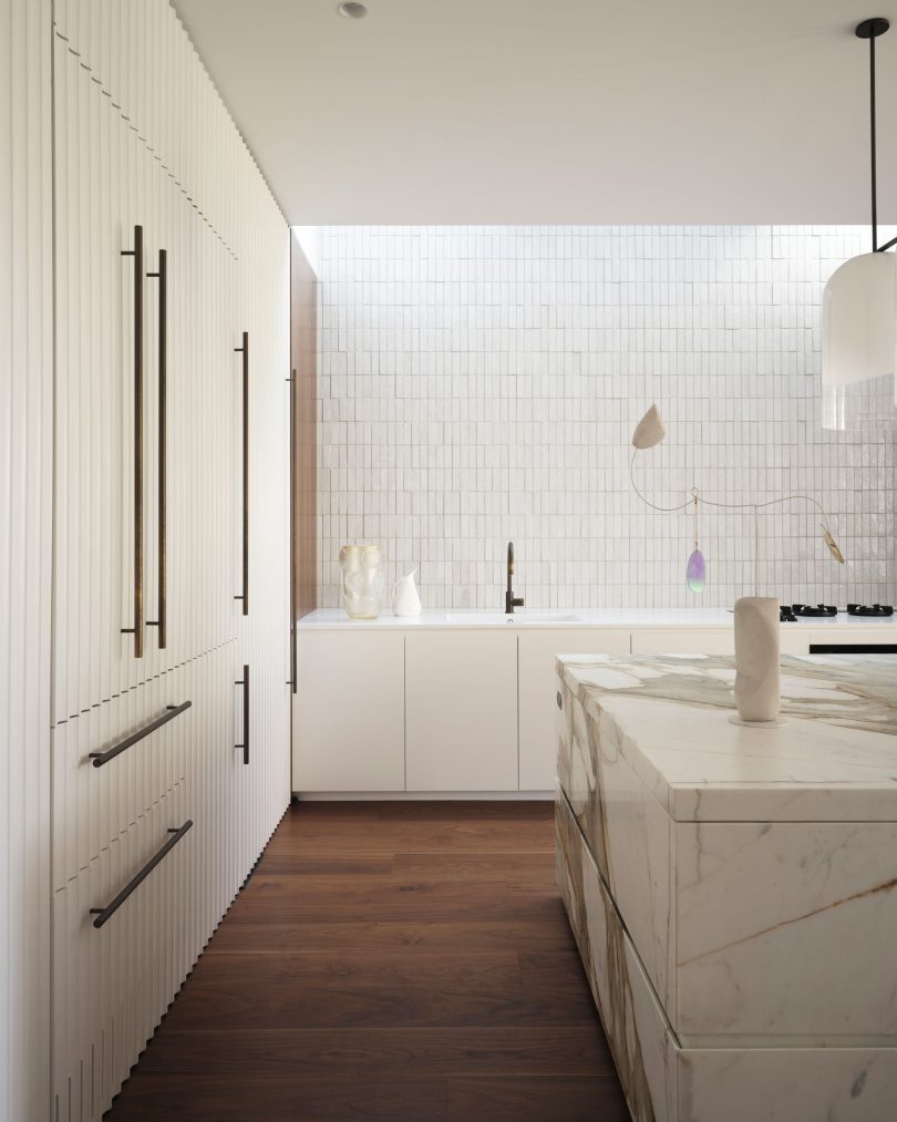 Madeleine Blanchfield Architects设计的极简住宅Dusk House