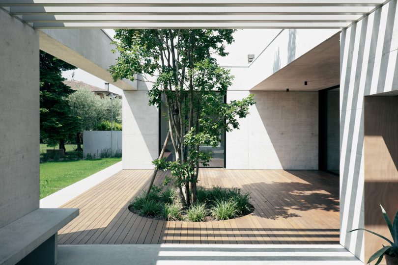 Didonè Comacchio Architects设计的极简主义住宅House FN