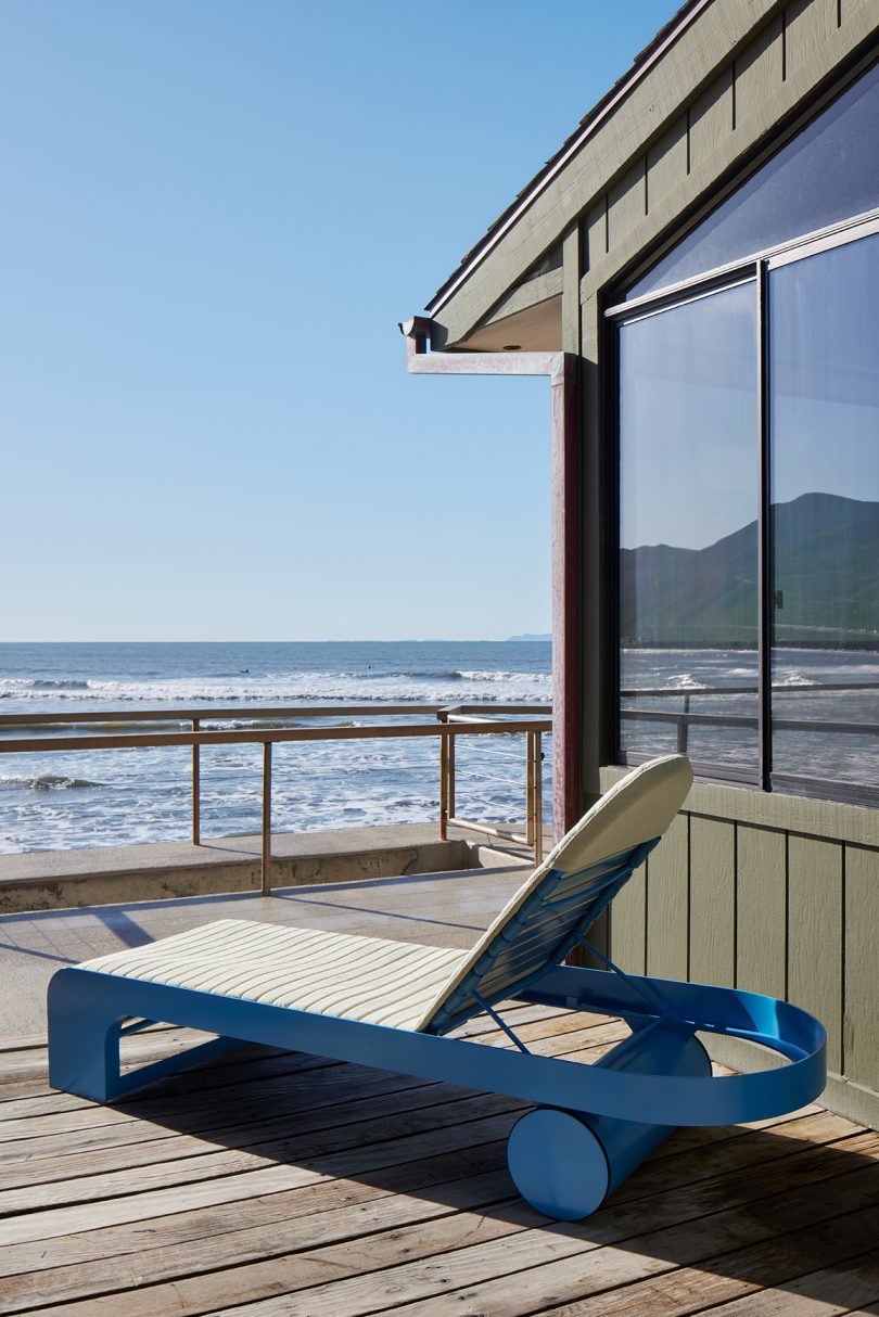 Mondos Outdoor Collection：一个大胆的冲浪风格户外家具系列