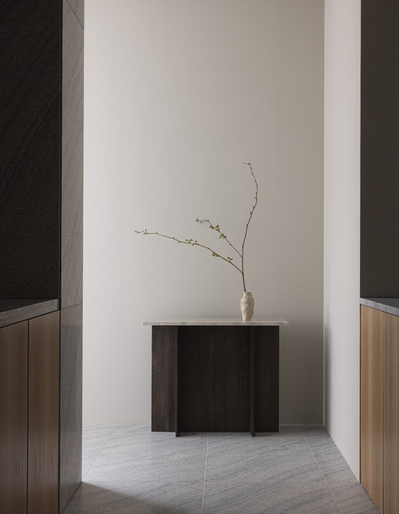 由Norm Architects设计的极简主义空间Nagano HQ