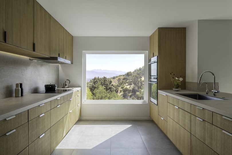 Edward Ogosta Architecture设计的极简住宅Outlook House
