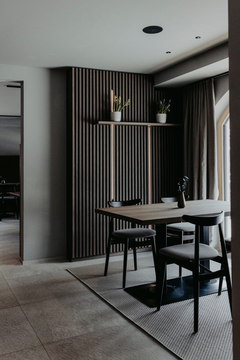 Felix Pöttinger Design设计的极简空间Restaurant Haus Jausern