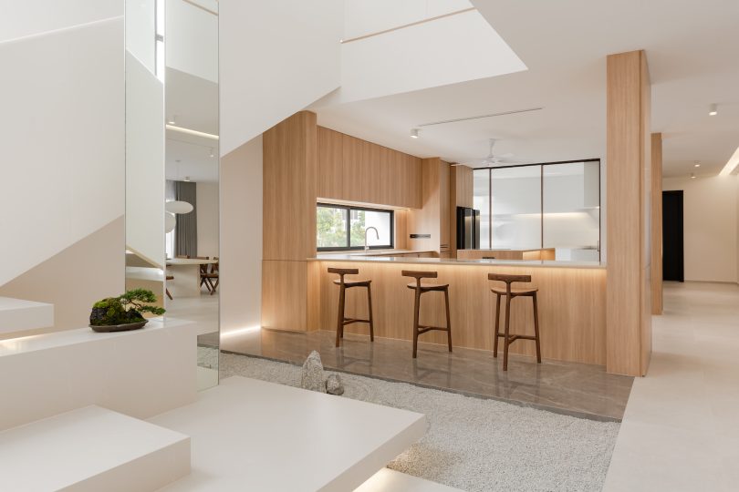 由DualSpace Studio设计的极简主义住宅T House