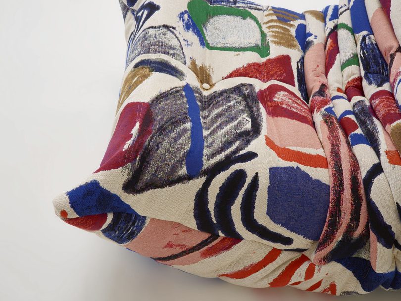 法国家具品牌：Ligne Roset为庆祝Togo 50周年推出限量版沙发