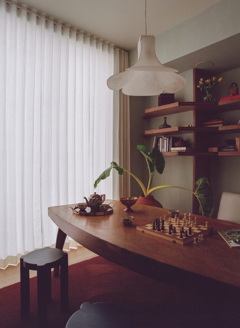 由Stelly Selway设计的极简公寓44 East Avenue