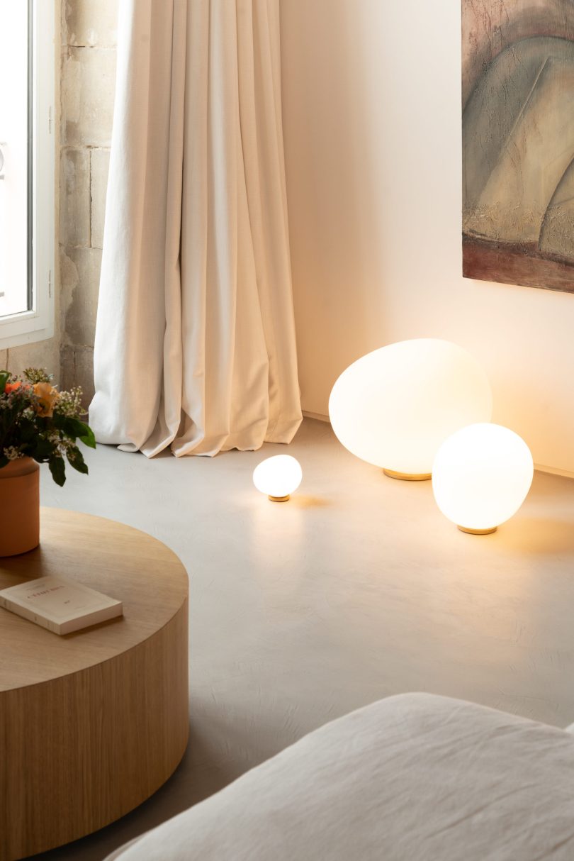 由Enzo Rosada设计的极简主义公寓Apartment S