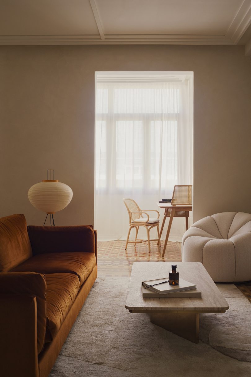 由Astet Studio设计的极简住宅CC House