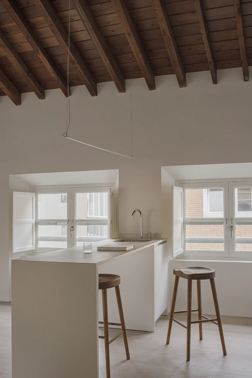 由Maximale设计的极简主义住宅CS13