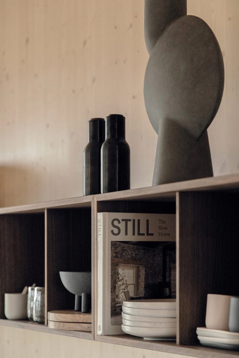 由Koto设计的极简主义住宅Falcon House