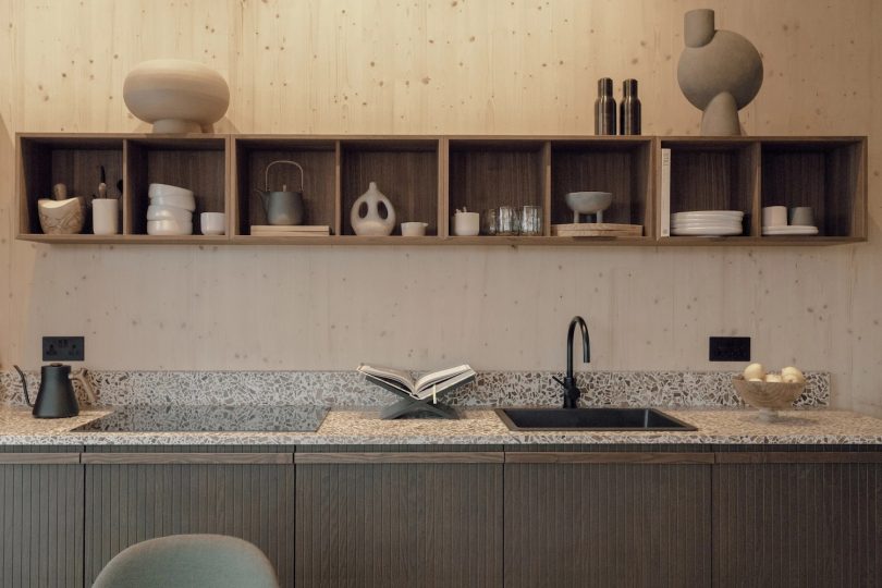 由Koto设计的极简主义住宅Falcon House