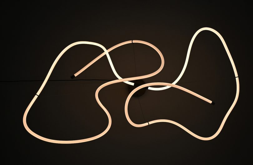 由101 Copenhagen设计的幽灵吊灯Ghost Chandelier